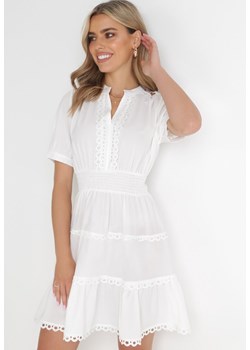 Biała Rozkloszowana Sukienka Mini z Gumkami w Pasie z Koronkowymi Wstawkami Dalera ze sklepu Born2be Odzież w kategorii Sukienki - zdjęcie 154467498