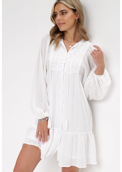 Biała Sukienka Mini z Ozdobnym Wiązaniem i Koronką Menet ze sklepu Born2be Odzież w kategorii Sukienki - zdjęcie 154467599
