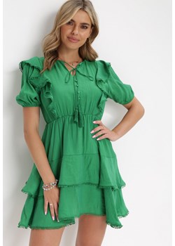 Zielona Rozkloszowana Sukienka Mini z Gumką w Talii i Koronkowymi Wstawkami Kiva ze sklepu Born2be Odzież w kategorii Sukienki - zdjęcie 154531807
