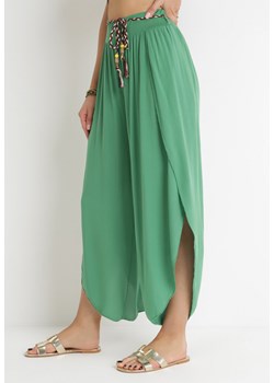Zielone Spodnie Valiea ze sklepu Born2be Odzież w kategorii Spodnie damskie - zdjęcie 154537537