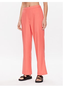 Moss Copenhagen Spodnie materiałowe Fanilla 17264 Różowy Regular Fit ze sklepu MODIVO w kategorii Spodnie damskie - zdjęcie 155790909