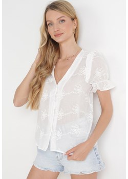Biała Bawełniana Koszula z Ozdobnym Haftem i Głębokim Dekoltem Ritira ze sklepu Born2be Odzież w kategorii Koszule damskie - zdjęcie 155874325