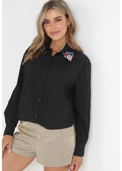 Czarna Koszula z Trójkątnym Kołnierzykiem Ozdobionym Kryształkami  Narella ze sklepu Born2be Odzież w kategorii Koszule damskie - zdjęcie 155937688