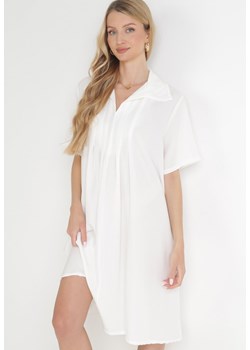 Biała Rozkloszowana Sukienka z Zakładkami i Kołnierzykiem Alisano ze sklepu Born2be Odzież w kategorii Sukienki - zdjęcie 155950995