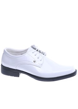 Białe męskie pantofle z lakierowanej skóry eko /F8-1 13770  T139/ ze sklepu Pantofelek24.pl w kategorii Trampki męskie - zdjęcie 155955946
