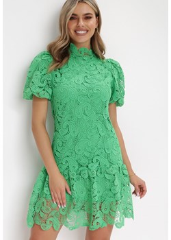 Zielona Koronowa Sukienka ze Stójką i Bufiastym Rękawem Suminori ze sklepu Born2be Odzież w kategorii Sukienki - zdjęcie 156022826