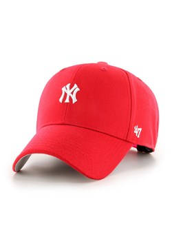 Czapka z daszkiem uniseks 47 Brand New York Yankees Base Runner Snap - czerwona ze sklepu Sportstylestory.com w kategorii Czapki z daszkiem męskie - zdjęcie 156050459