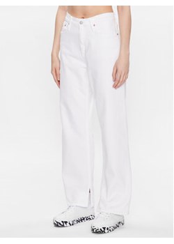 Tommy Jeans Jeansy Betsy DW0DW15520 Biały Loose Fit ze sklepu MODIVO w kategorii Jeansy damskie - zdjęcie 156098538
