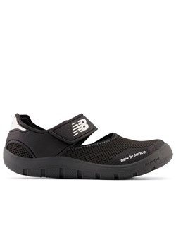 Sandały New Balance YO208SB2 - czarne ze sklepu streetstyle24.pl w kategorii Sandały dziecięce - zdjęcie 156124918