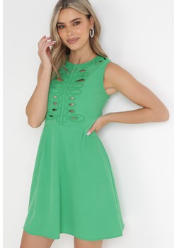 Zielona Sukienka z Ozdobnymi Wycięciami i Haftem Devinia ze sklepu Born2be Odzież w kategorii Sukienki - zdjęcie 156131725
