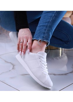 Białe damskie buty sportowe /C5-3 13815 S301/ ze sklepu Pantofelek24.pl w kategorii Buty sportowe damskie - zdjęcie 156208955
