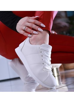 Wiązane białe buty sportowe /B1-2 13767 S396/ ze sklepu Pantofelek24.pl w kategorii Buty sportowe damskie - zdjęcie 156235955