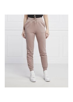 GUESS ACTIVE Spodnie dresowe DOTTIE | Regular Fit ze sklepu Gomez Fashion Store w kategorii Spodnie damskie - zdjęcie 156677005