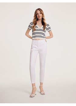 Reserved - Spodnie z kantem - biały ze sklepu Reserved w kategorii Spodnie damskie - zdjęcie 156698699