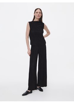 Reserved - Spodnie z plisowanej tkaniny - czarny ze sklepu Reserved w kategorii Spodnie damskie - zdjęcie 156727117