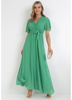 Zielona Kopertowa Sukienka z Gumką w Pasie i Plisowaną Górą Davitri ze sklepu Born2be Odzież w kategorii Sukienki - zdjęcie 156821767