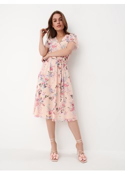 Mohito - Sukienka midi w kwiatowy print - Kremowy ze sklepu Mohito w kategorii Sukienki - zdjęcie 156851739