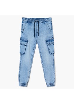 Cropp - Jeansy jogger cargo - niebieski ze sklepu Cropp w kategorii Jeansy męskie - zdjęcie 156856355