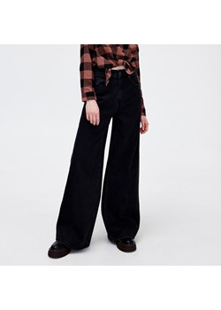 Cropp - Czarne jeansy wide leg - Czarny ze sklepu Cropp w kategorii Jeansy damskie - zdjęcie 156857019