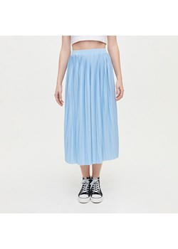 Plisowana spódnica midi Basic niebieska - Niebieski ze sklepu House w kategorii Spódnice - zdjęcie 156858337