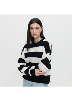 Luźny sweter w paski - Paski ze sklepu House w kategorii Swetry damskie - zdjęcie 156858569