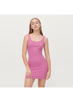 Dopasowana sukienka mini bez rękawów różowa - Różowy ze sklepu House w kategorii Sukienki - zdjęcie 156862808