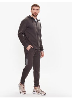 EA7 Emporio Armani Dres 3RPV61 PJMBZ 1997 Szary Regular Fit ze sklepu MODIVO w kategorii Dresy męskie - zdjęcie 156888755