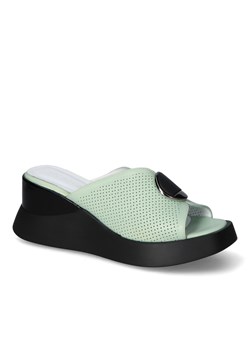 Klapki Bombonella G030.1376/442 Zielone lico ze sklepu Arturo-obuwie w kategorii Klapki damskie - zdjęcie 156889239