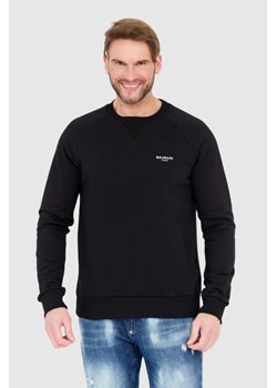 BALMAIN - Czarna bluza męska z małym aksamitnym logo ze sklepu outfit.pl w kategorii Bluzy męskie - zdjęcie 156891009