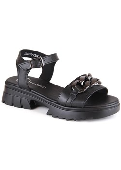 Skórzane sandały damskie z łańcuszkiem czarne Filippo DS4614 ze sklepu ButyModne.pl w kategorii Sandały damskie - zdjęcie 156893229