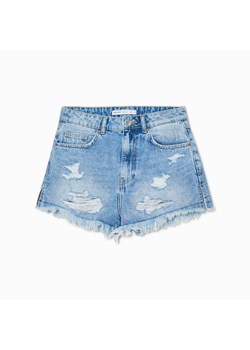 Cropp - Jeansowe szorty z postrzępieniami - Niebieski ze sklepu Cropp w kategorii Szorty - zdjęcie 156901208