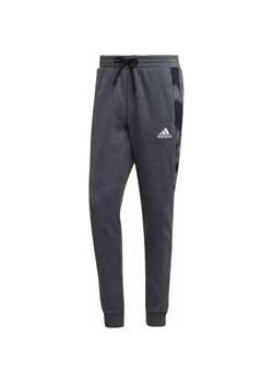 Spodnie męskie Essentials Camo Print Fleece Adidas ze sklepu SPORT-SHOP.pl w kategorii Spodnie męskie - zdjęcie 156957616