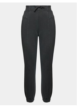 Deha Spodnie dresowe D83116 Czarny Regular Fit ze sklepu MODIVO w kategorii Spodnie damskie - zdjęcie 156960597