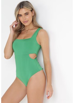 Zielone Body z Szerokimi Ramiączkami i Wycięciami w Pasie Laelia ze sklepu Born2be Odzież w kategorii Bluzki damskie - zdjęcie 157025215