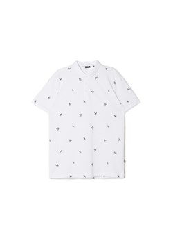 Cropp - Biała koszulka polo z nadrukiem - biały ze sklepu Cropp w kategorii T-shirty męskie - zdjęcie 157025648