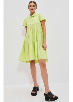 Luźna koszulowa sukienka w kolorze limonkowej zieleni 4025, Kolor zielony, Rozmiar XS, Moodo ze sklepu Primodo w kategorii Sukienki - zdjęcie 157040329