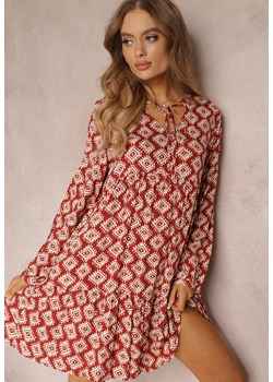 Czerwona Sukienka Rozkloszowana w Geometryczny Wzór Hetsiqwe ze sklepu Renee odzież w kategorii Sukienki - zdjęcie 157077066