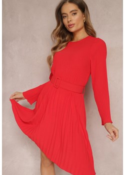 Czerwona Sukienka Plisowana z Paskiem Phile ze sklepu Renee odzież w kategorii Sukienki - zdjęcie 157082177