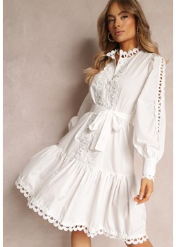 Biała Sukienka Midi z Ażurowymi Wstawkami i Wiązanym Paskiem Hudo ze sklepu Renee odzież w kategorii Sukienki - zdjęcie 157089088