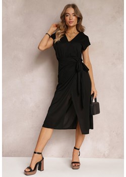 Czarna Kopertowa Sukienka Midi z Wiązaniem w Pasie Makaya ze sklepu Renee odzież w kategorii Sukienki - zdjęcie 157092106
