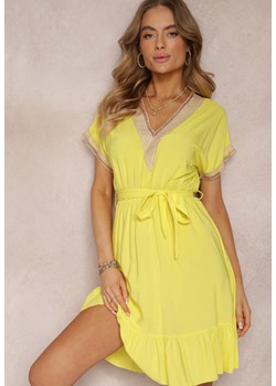 Żółta Sukienka Mini z Gumką w Pasie i Ażurowymi Zdobieniami z Wiskozy Joria ze sklepu Renee odzież w kategorii Sukienki - zdjęcie 157096135