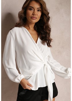 Biała Bluzka o Kopertowym Kroju Wiązana w Talii Yalela ze sklepu Renee odzież w kategorii Bluzki damskie - zdjęcie 157100666