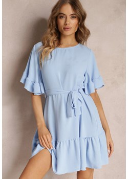 Niebieska Rozkloszowana Sukienka z Falbankami i Wiązanym Paskiem Aurya ze sklepu Renee odzież w kategorii Sukienki - zdjęcie 157103849
