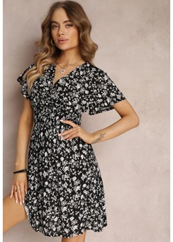 Czarna Wiskozowa Sukienka Mini w Kwiaty z Gumką w Talii i Kopertową Górą Joslena ze sklepu Renee odzież w kategorii Sukienki - zdjęcie 157104849