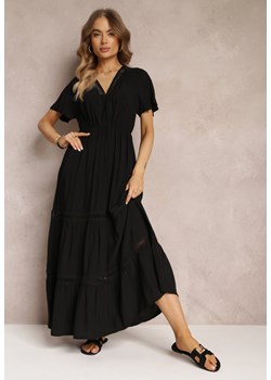 Czarna Rozkloszowana Sukienka Maxi z Gumką w Talii i Koronkowym Dekoltem Cheteia ze sklepu Renee odzież w kategorii Sukienki - zdjęcie 157105879