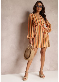 Pomarańczowa Sukienka Mini w Paski z Kopertowym Dekoltem i Materiałowym Paskiem Aketane ze sklepu Renee odzież w kategorii Sukienki - zdjęcie 157108288