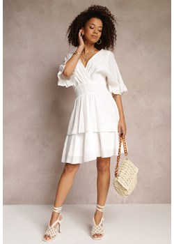 Biała Zwiewna Sukienka Mini z Falbankami i Szeroką Gumką w Talii Olleanne ze sklepu Renee odzież w kategorii Sukienki - zdjęcie 157111988