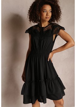 Czarna Rozkloszowana Sukienka Midi z Gumką w Talii i Koronkowym Dekoltem Panita ze sklepu Renee odzież w kategorii Sukienki - zdjęcie 157113736