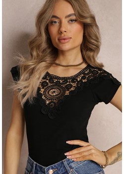 Czarny T-shirt Bluzka z Ozdobnym Dekoltem z Koronki Lisajane ze sklepu Renee odzież w kategorii Bluzki damskie - zdjęcie 157114725