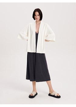 Reserved - Kimono z paskiem w talii - złamana biel ze sklepu Reserved w kategorii Odzież plażowa - zdjęcie 157124145